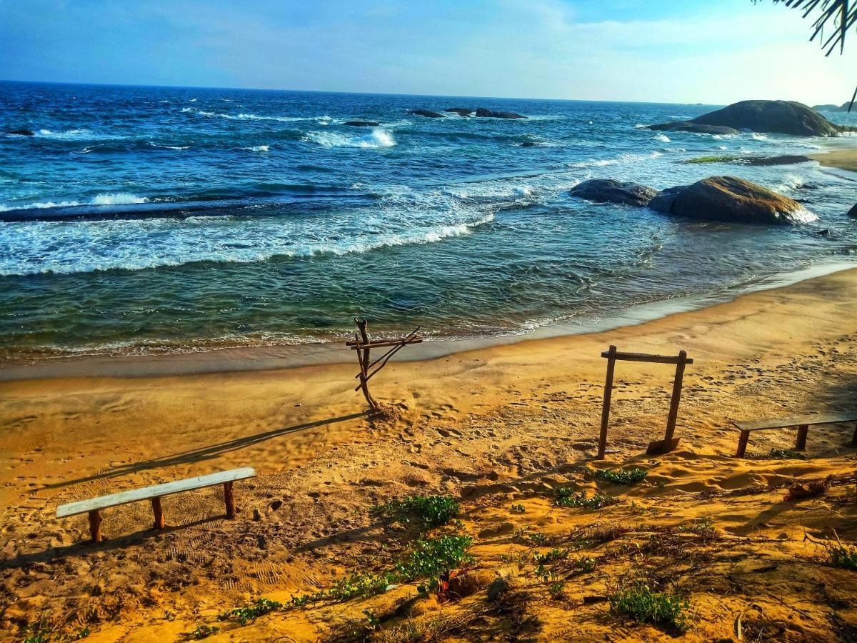 Beach Bungalow Yala Киринда Экстерьер фото